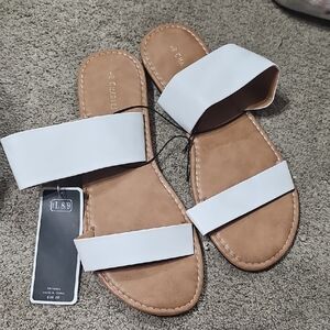 Old Navy White & Brown Sandals Size Large 8/9